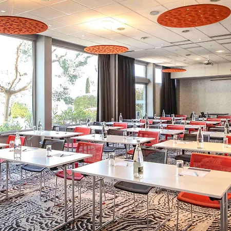 Ibis Portes Du Luberon 3*