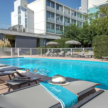 Ibis Portes Du Luberon 3*