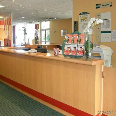Hotel Ibis Portes Du Luberon