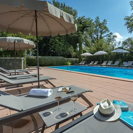 Ibis Portes Du Luberon Hotel 3*